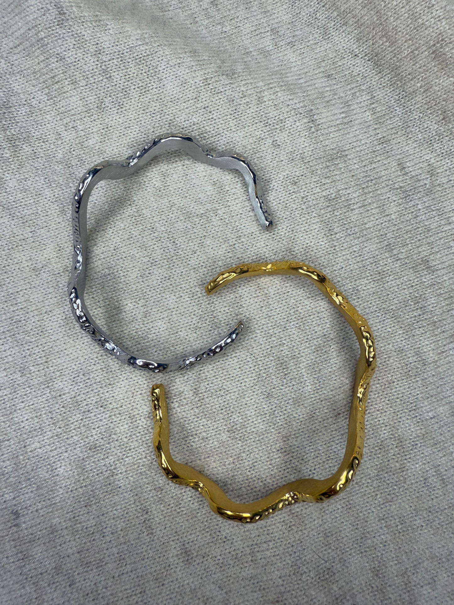 Snake Bold Bangle