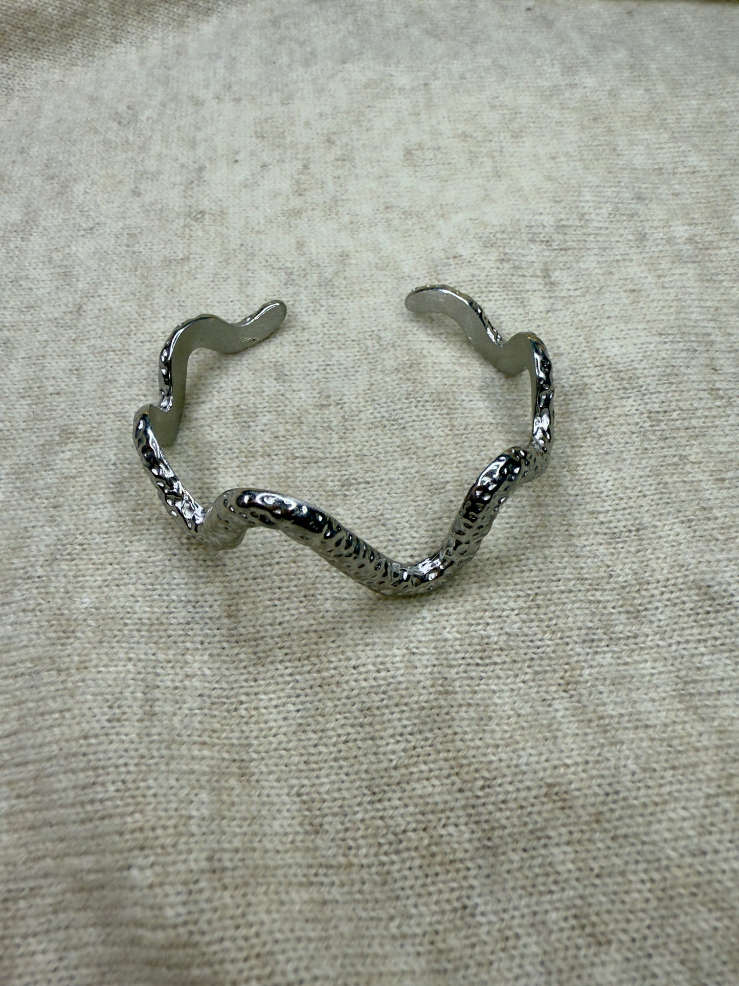 Snake Bold Bangle